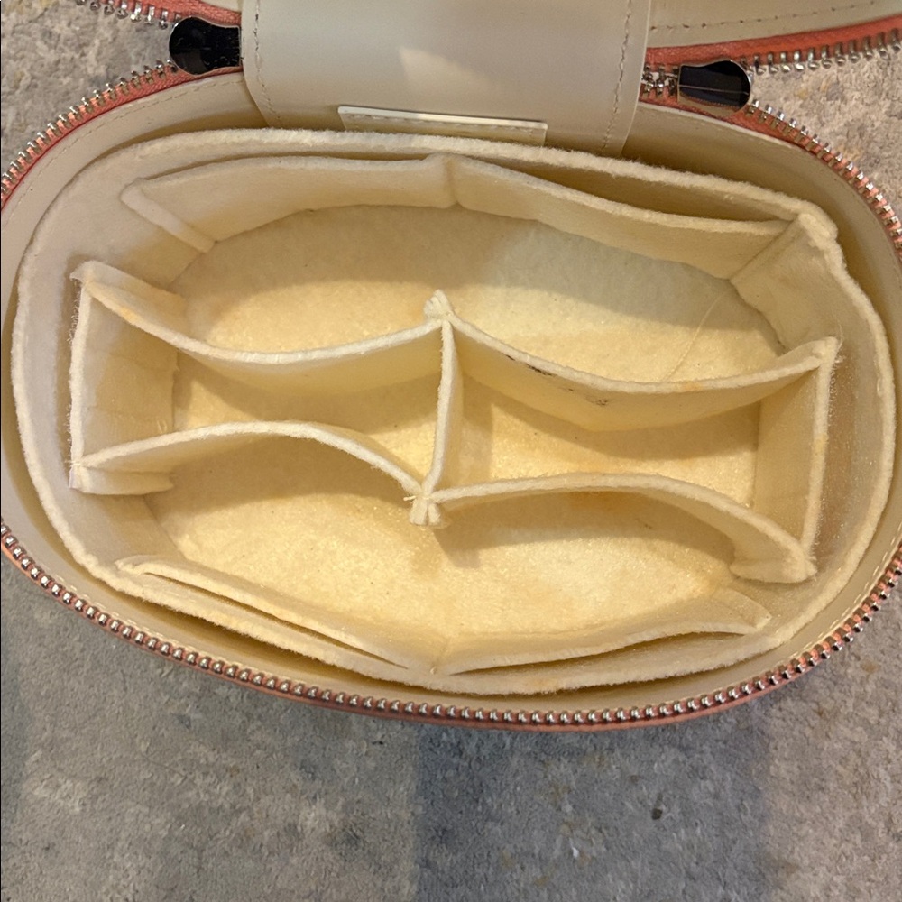 Saie Peach Mini Cosmetic Bag - Picture 3 of 4